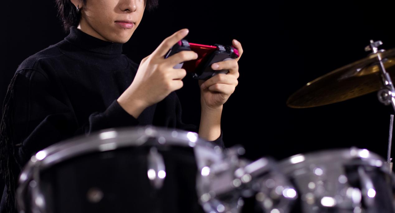 北通g2手柄支持苹果15.31系统吗,黄蜂2手柄和北通g2哪个更适合吃鸡