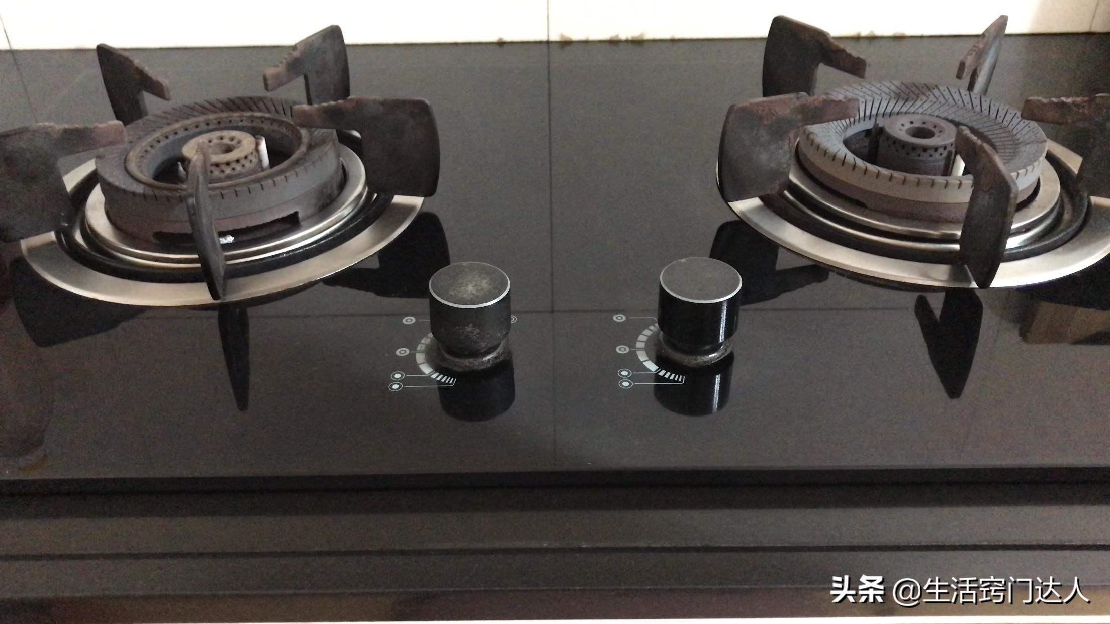 燃气着火先关阀还是关灶,燃气灶怎么开着火才正确