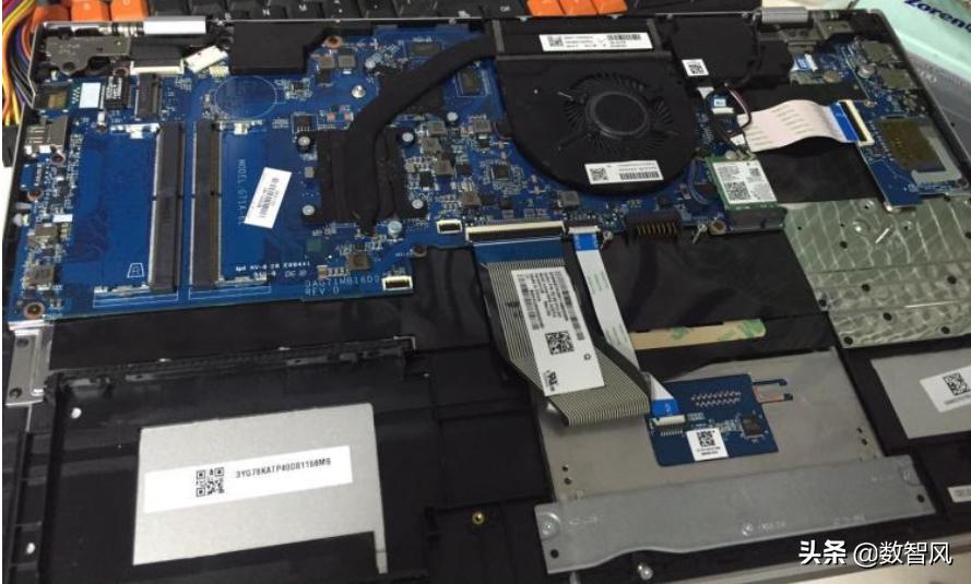 电脑进水了一招教你解决,电脑进水快速处理方法