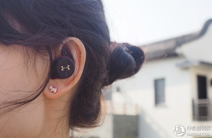 JBLUAFLASH运动耳机,jbl蓝牙运动耳机使用方法