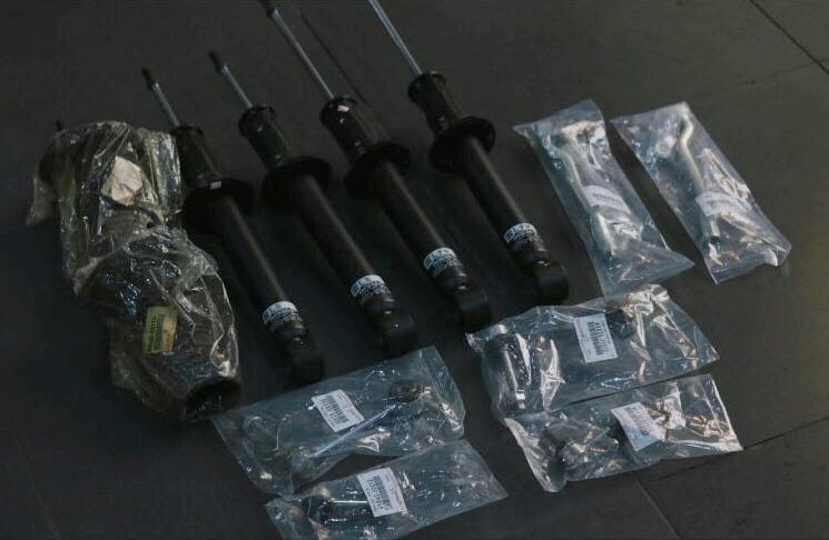 老车翻新：修复2005年凌志LS430，V8自吸大排量，一代神话再复活