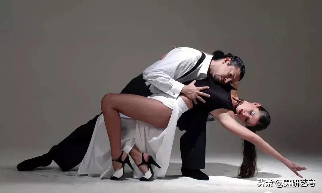 该如何选择拉丁舞鞋,如何挑选适合自己的拉丁舞鞋