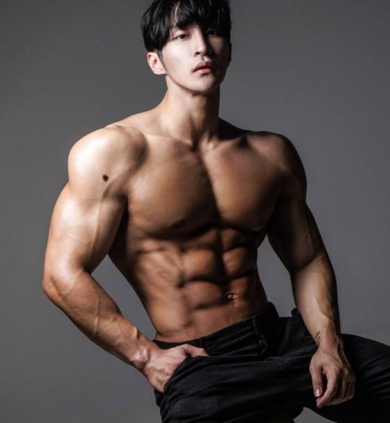 只用哑铃做全身增肌,在家一周四练增肌计划哑铃