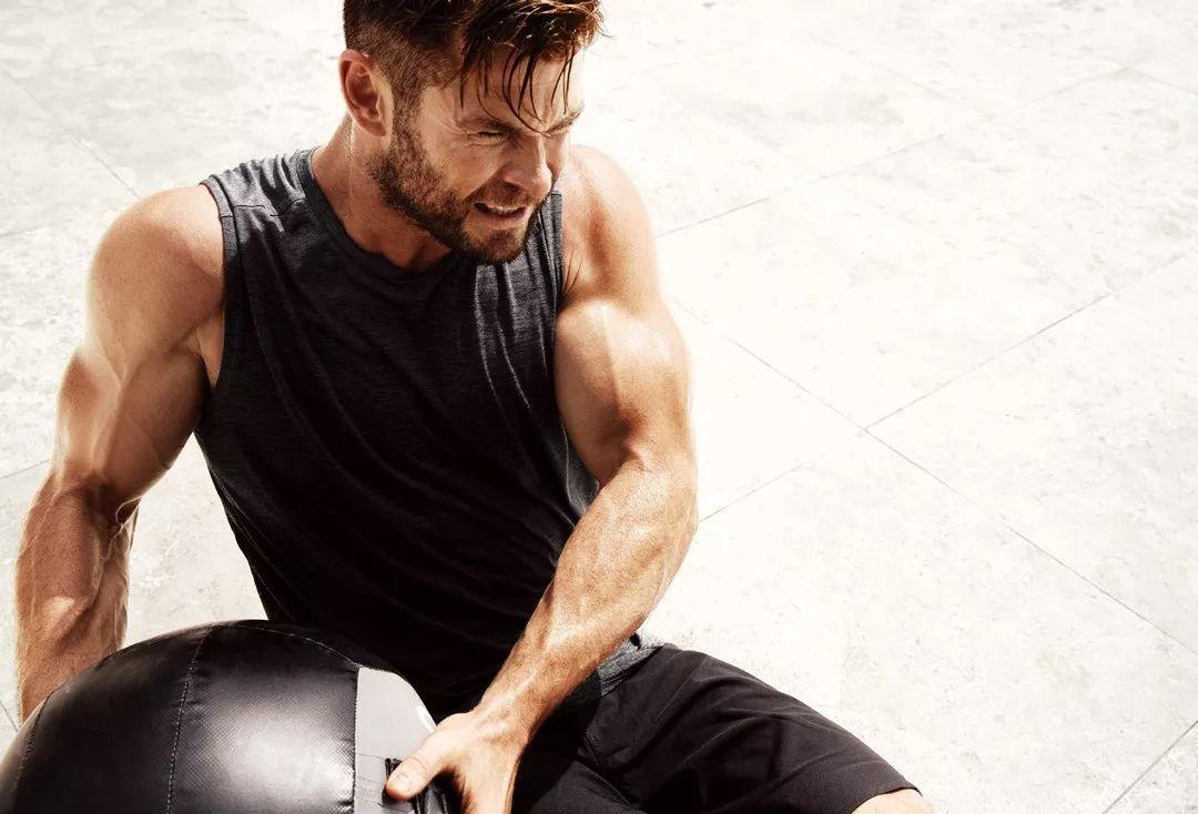 美队复联4雷神之锤,复联4美队背头