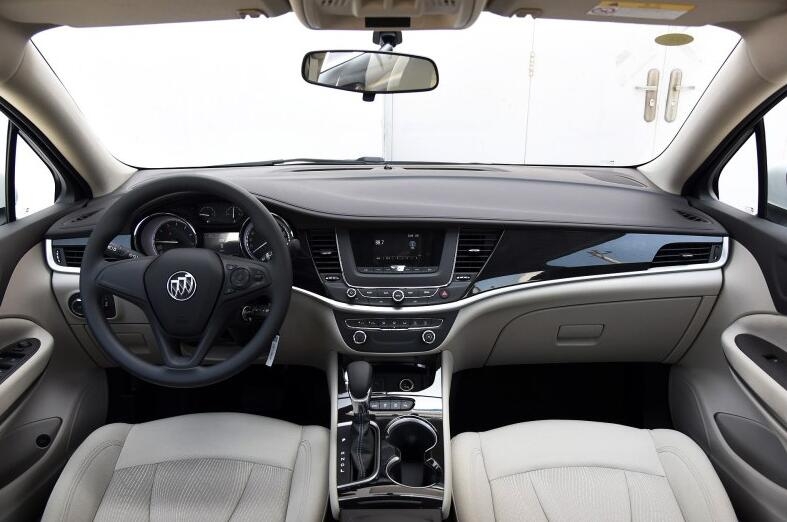 车长超4米7油耗仅6.3L的合资*级A**车3年车龄的别克威朗6万多值吗