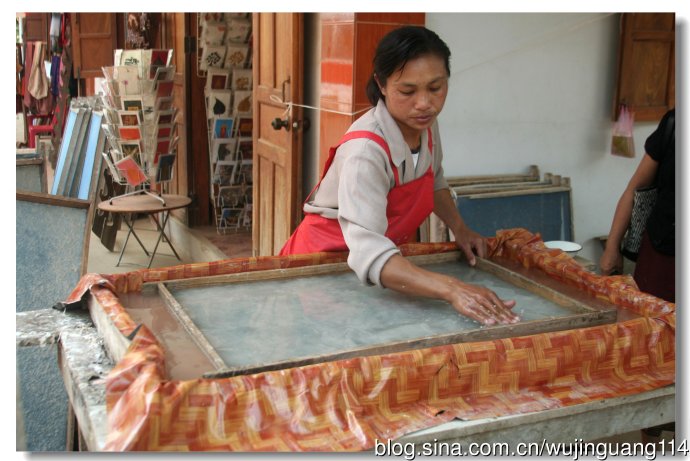 老挝最值得买的纪念品,老挝手工纸工艺品