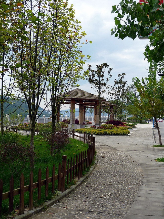 分享老照片，带你走进十年前的宝轮，还是那样的美