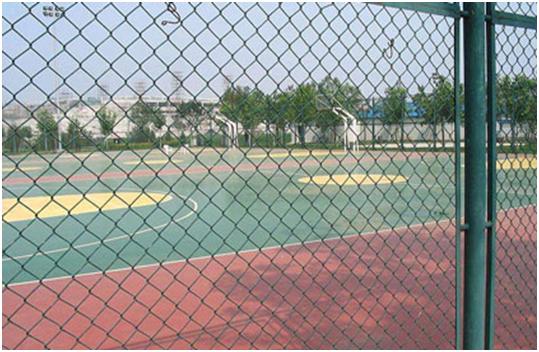 为什么球场要锁起来,球场的围网有什么类型