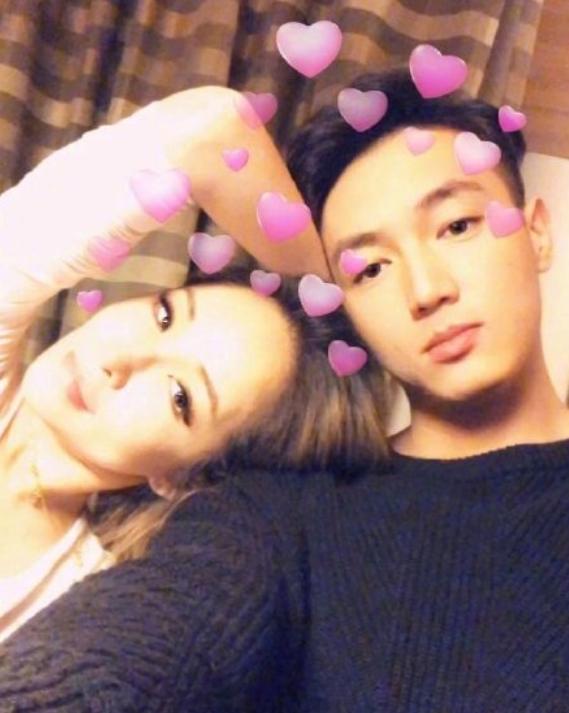 萧亚轩40岁换18个男友,萧亚轩带小十六岁男友上节目