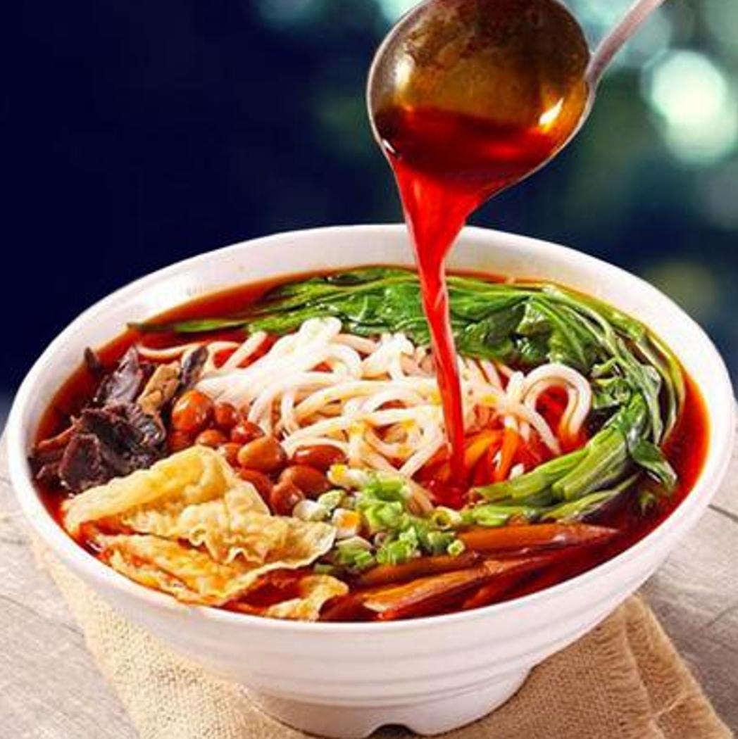 好欢螺与韩国女团成员“秀恩爱”惹争议，网友：嘻螺会不香吗？