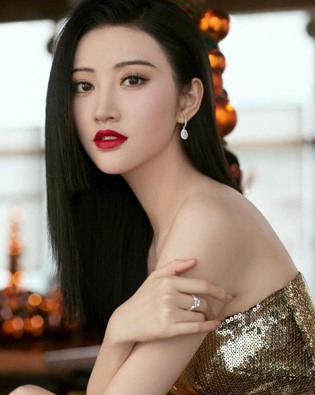 景甜的十年演艺之路,景甜2017年人气爆表势头强劲