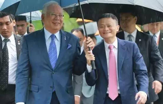 马云游艇是自己开到西班牙吗,马云从西班牙回国没有