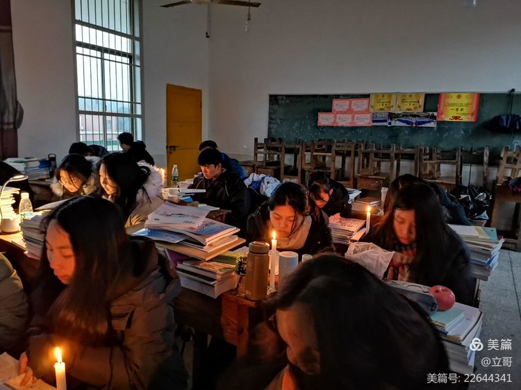 记忆深处的那盏灯,记忆中的那盏油灯