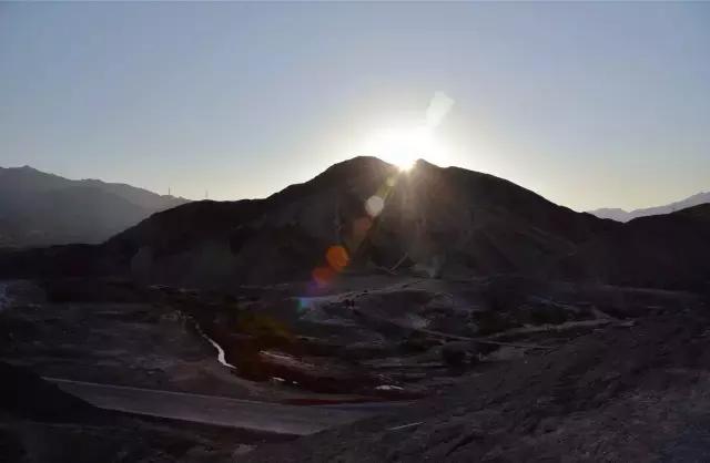 她的美是你无法企及的,她的美是不可方物的美