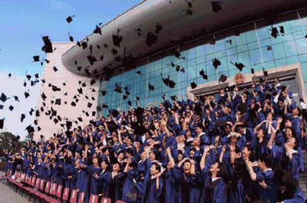 大学里常见几种骗局,大学里面卖笔的骗局