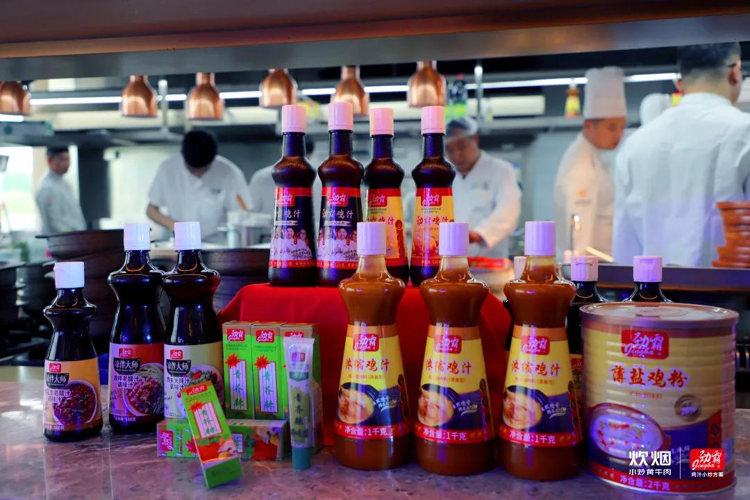 这家网红餐馆逆势开新店了,一家网红餐厅该如何经营