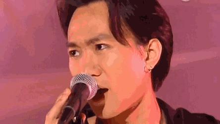 当曼德拉听了光辉岁月潸然泪下,光辉岁月回顾曼德拉一生