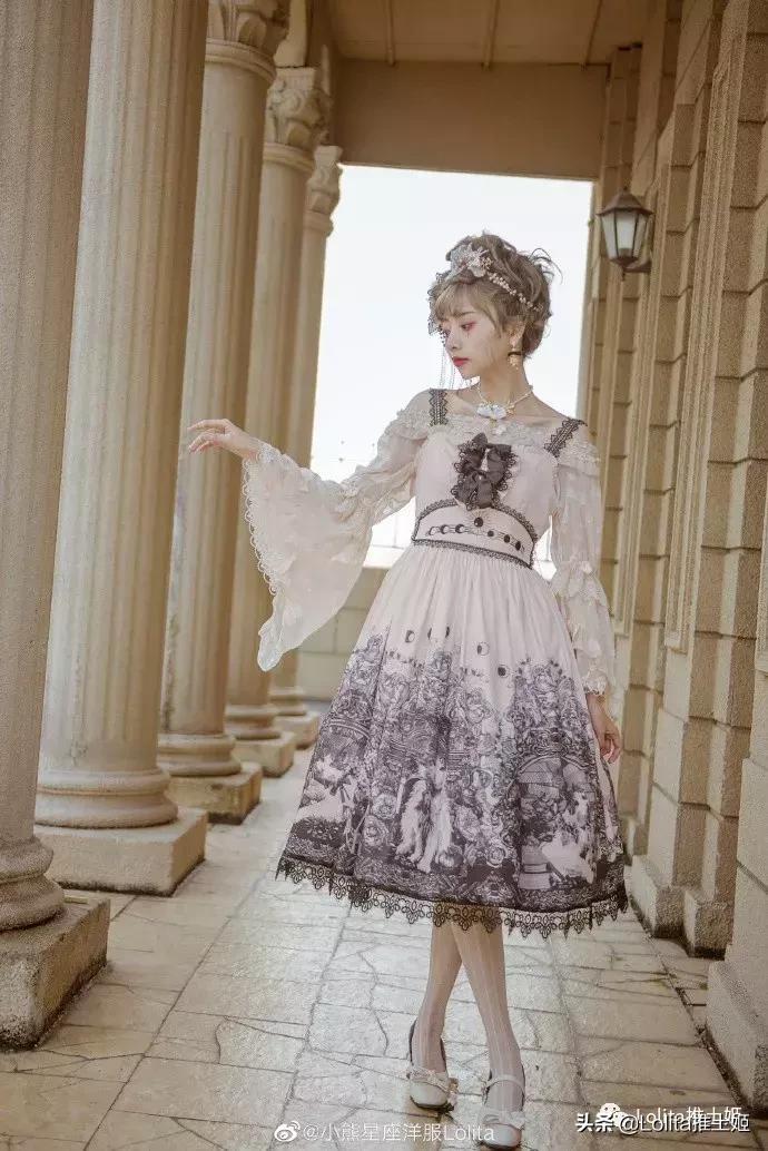 lolita撸猫,lolita撸猫猫