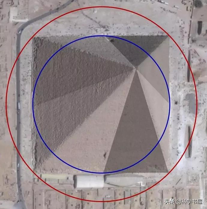 胡夫金字塔北纬29.9792458度，和光速一样，是巧合还是另有深意？