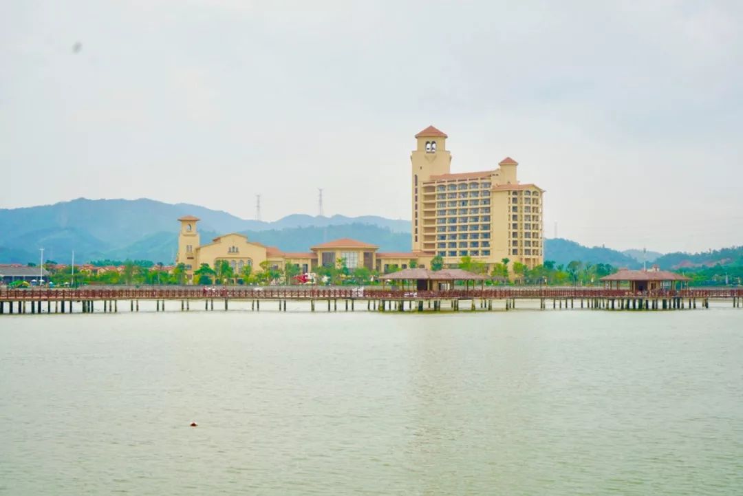 惠州亲子海边度假酒店,西班牙小镇惠州