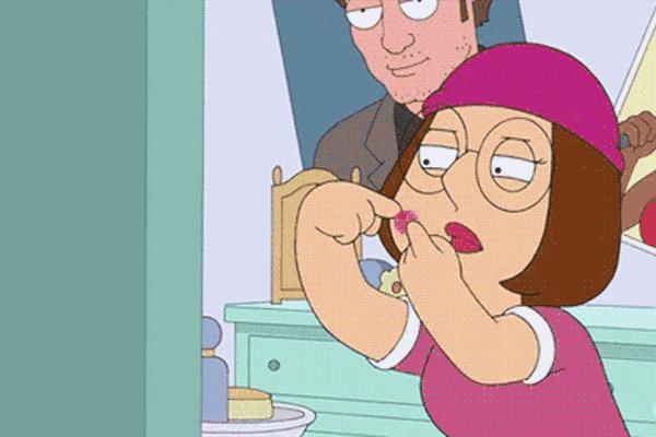 皮肤泛红脱皮长痘用什么护肤品好,18岁脸上长痘的少女用什么护肤品