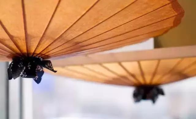 美丽的油纸伞江南水乡独特的风韵,撑一把油纸伞感受一种朦胧的美