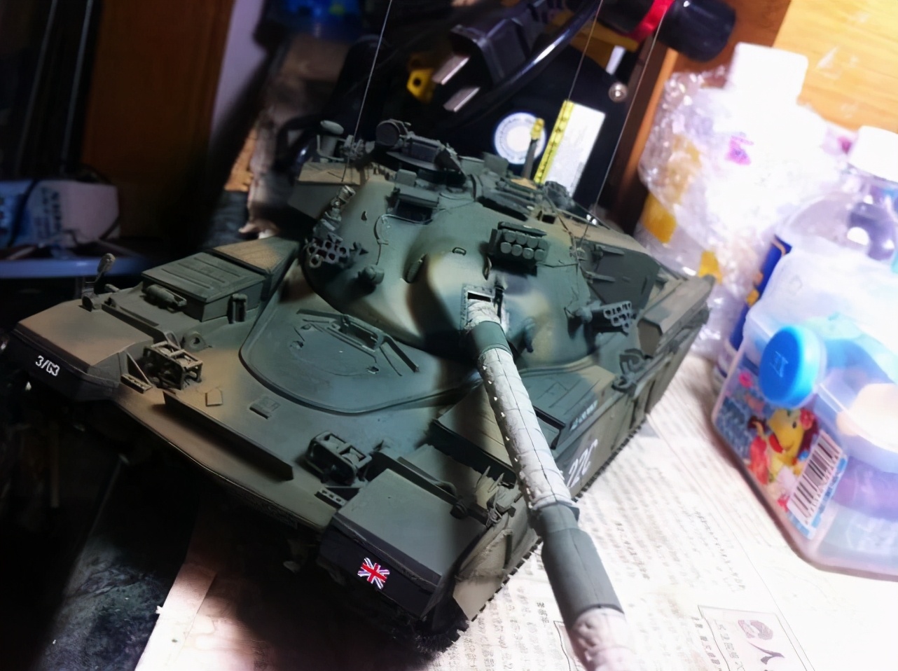 如何做一辆逼真的坦克模型？这些步骤必不可少，连餐巾纸都有奇效