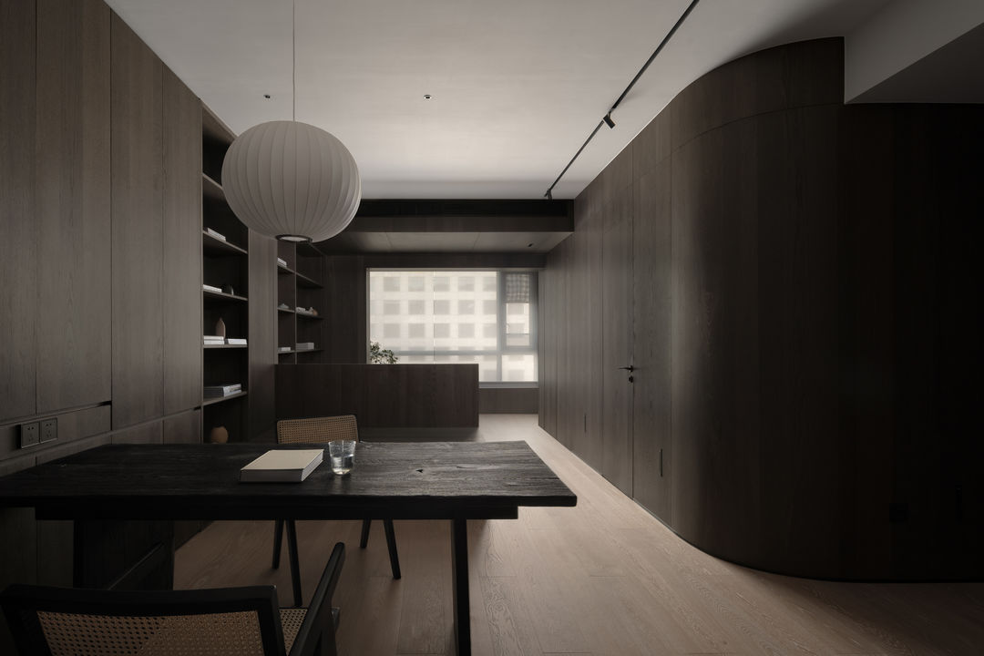 90平米两室一厅浅黑胡桃装修图,小户型现代简约胡桃木色