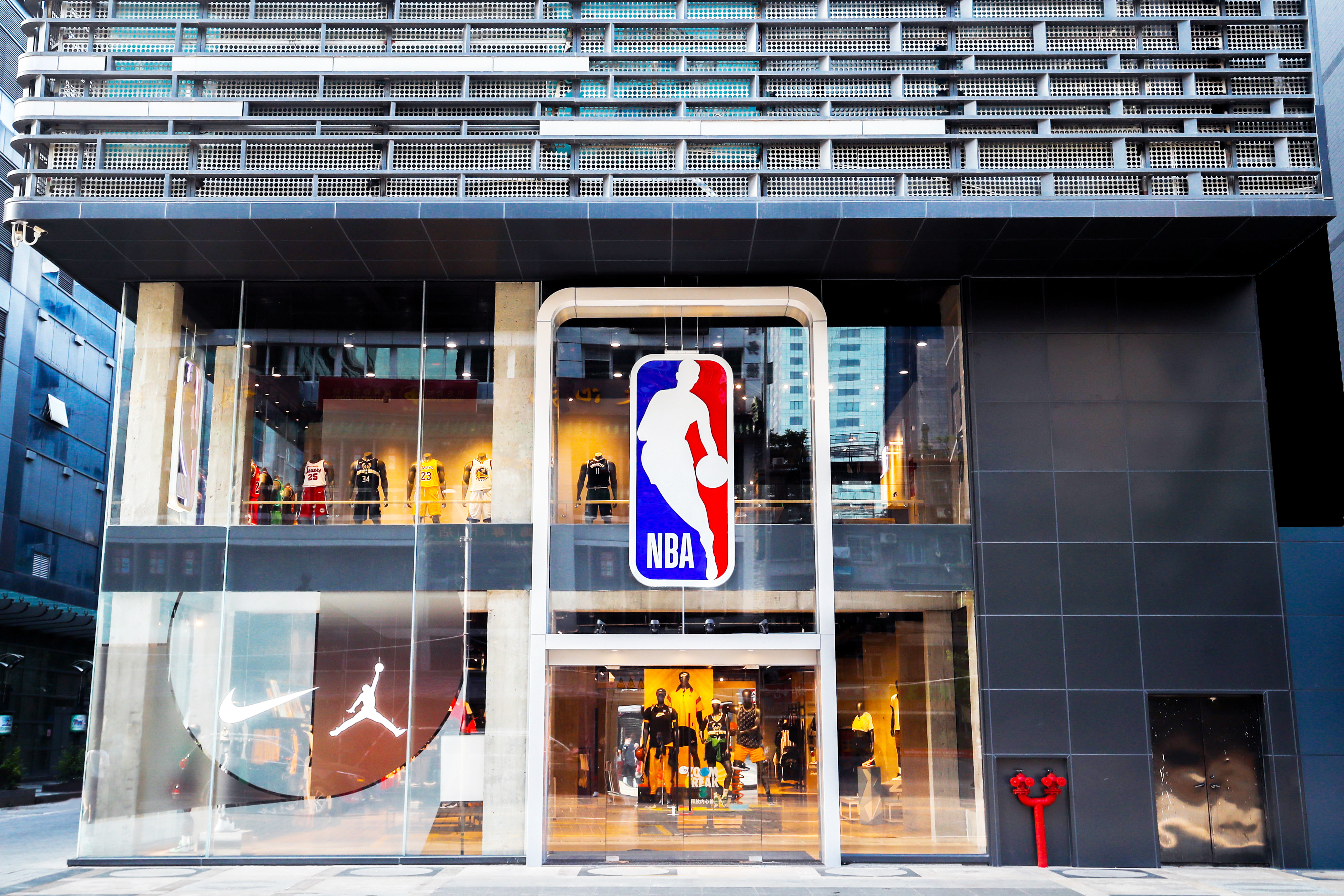 广州世界最大的nba旗舰店,全中国最大的nba旗舰店在广州哪里