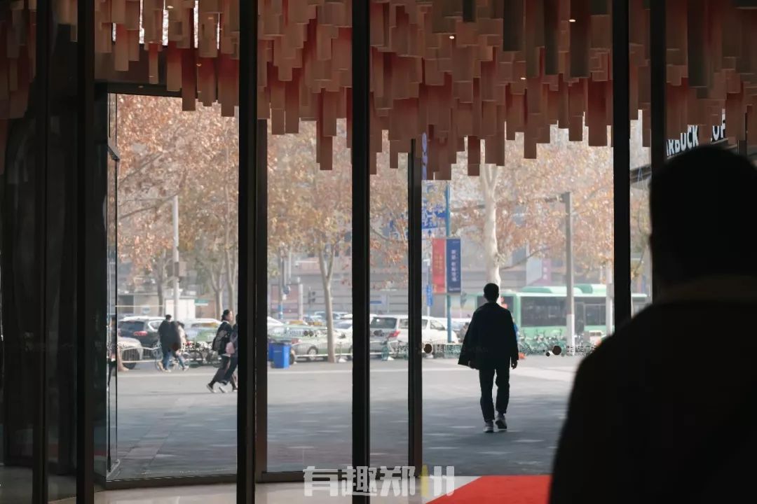 郑州建业凯旋广场开业的第一个周末，亲测：到底好不好逛