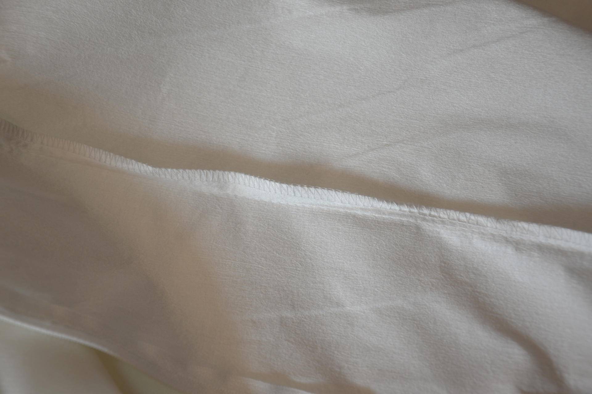 孝敬父母篇二：你们的满意是我的目标—8H黄麻透气护脊床垫