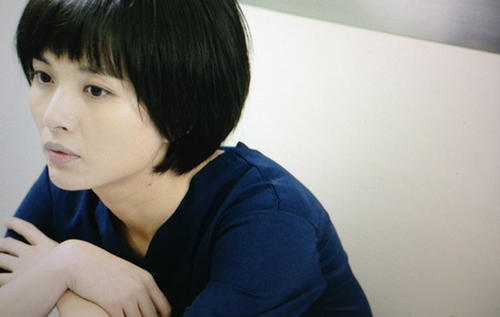 42岁李佳和靳东的照片,李佳为了嫁给靳东放弃豪门生活