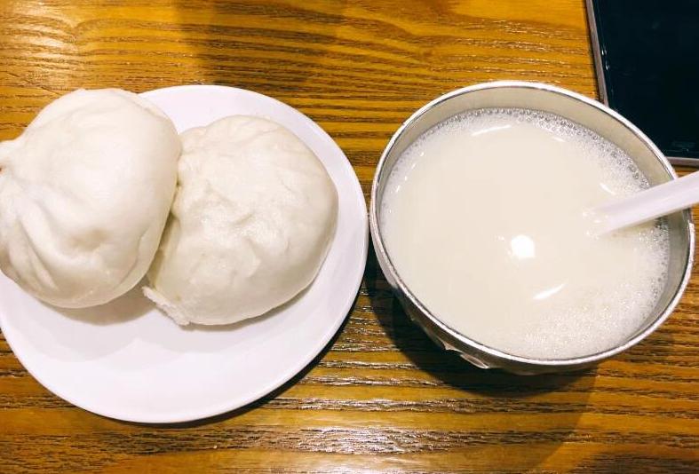 打豆浆用圆的豆子还是扁的豆,豆浆煮后做豆浆怎么还有豆腥味