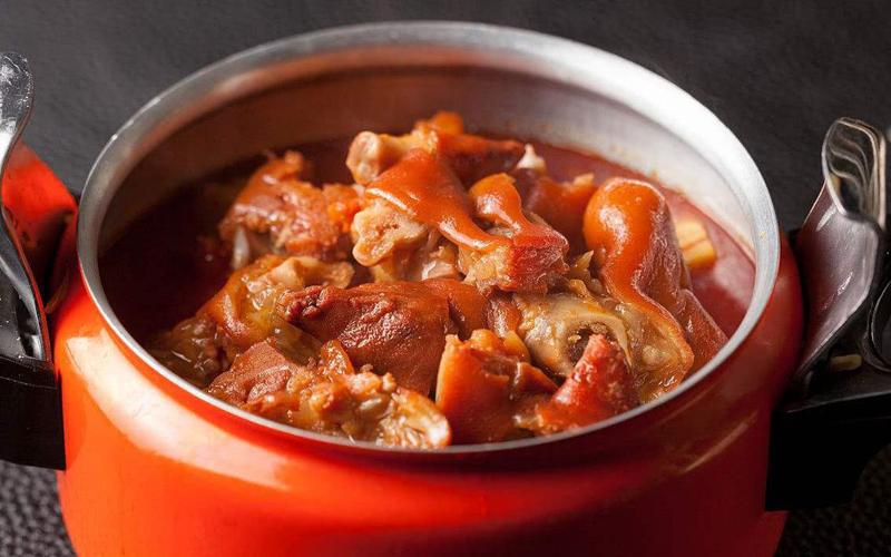 猪脚为什么炖出来又干又柴,猪脚为何煮不软