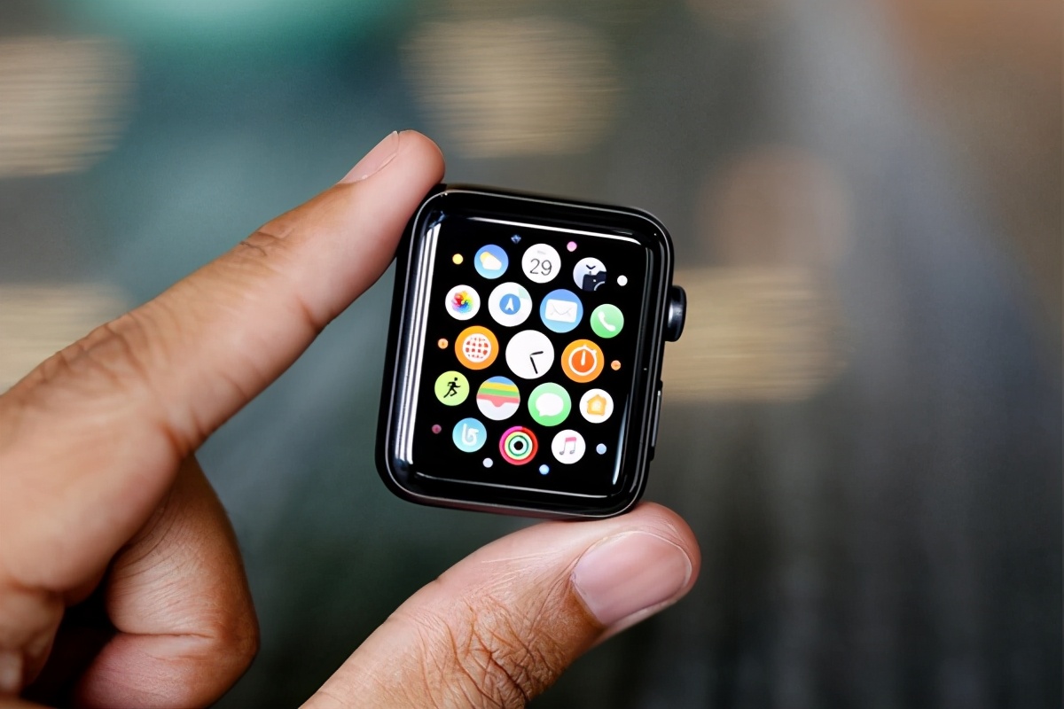 苹果手表充不了电找售后怎么解决,苹果手表不亮了维修需要多少钱