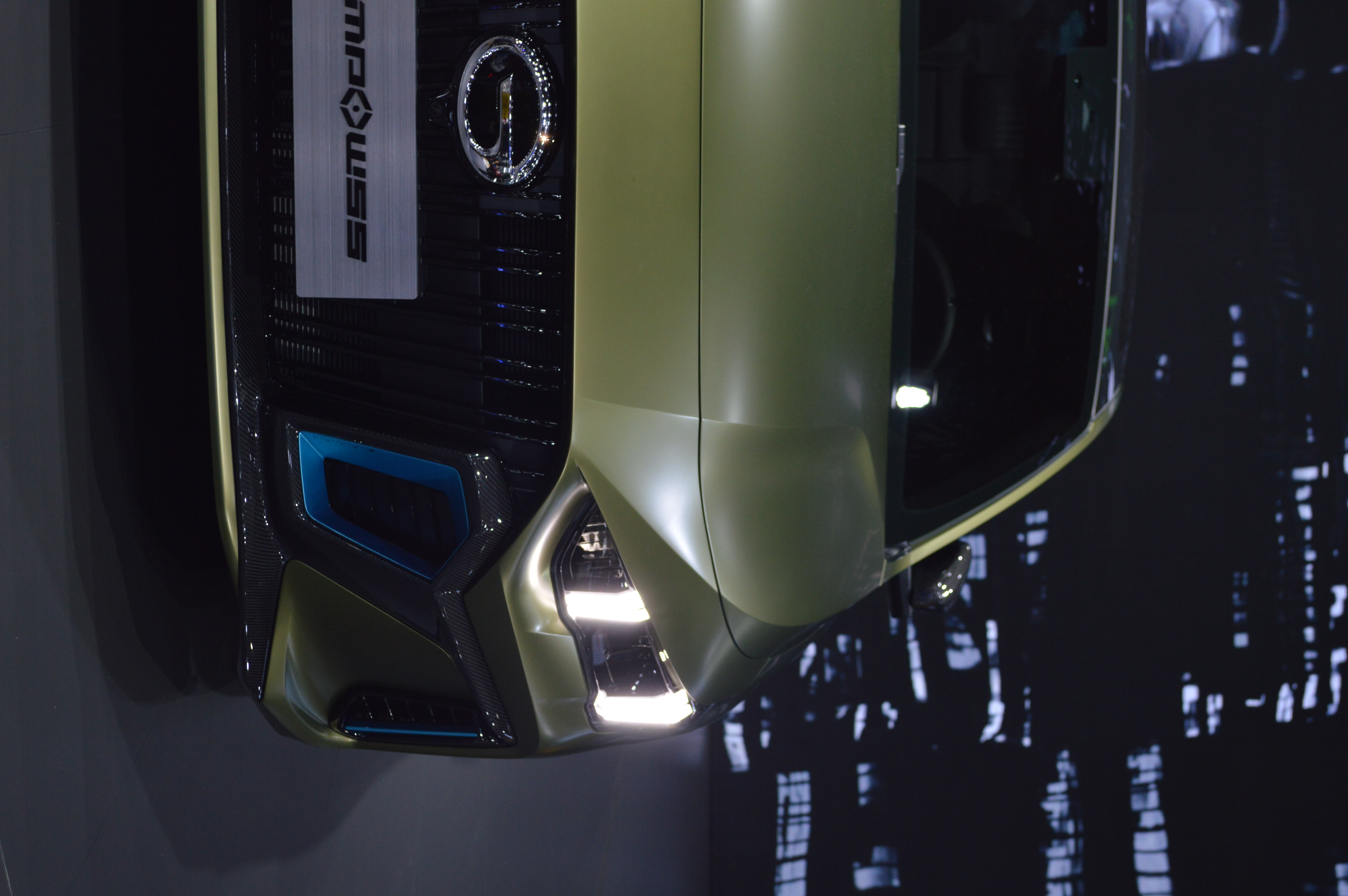 广州车展车模小姐姐,2019上海国际车展广汽传祺车模