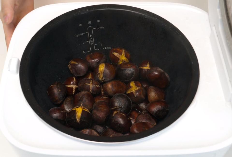 板栗用热水煮还是用冷水煮,板栗是用凉水煮还是用开水煮