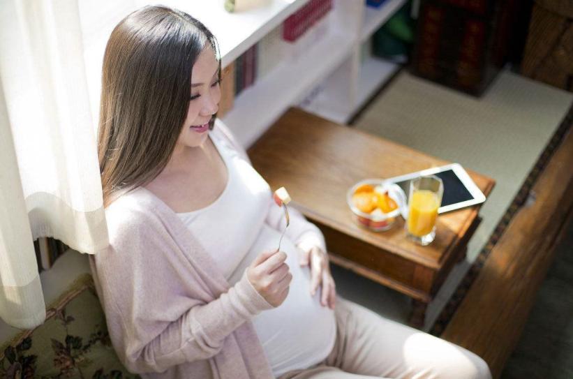 孕妈遇“三伏”，好似“怀火炉”，酷暑难耐准妈妈该怎样过？