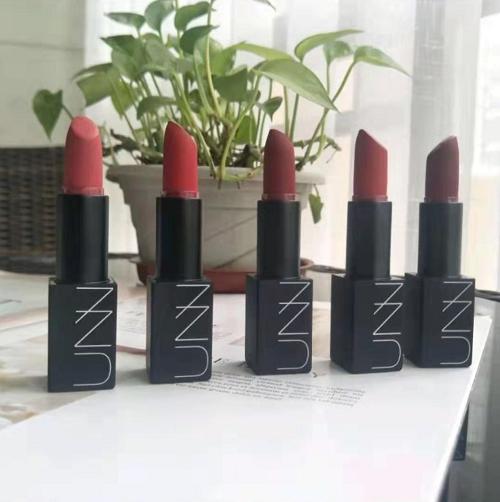 贫民窟女孩彩妆好物推荐,新手全套彩妆平价学生版