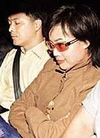 凌晨2点30分曾志伟遭毒打，缝29针几乎没命，隔月容祖儿被带警局