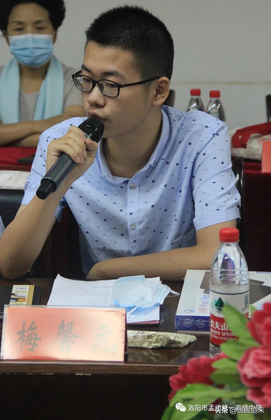 北京大学洛阳校友会2021年欢送新生座谈会在孟津一高召开