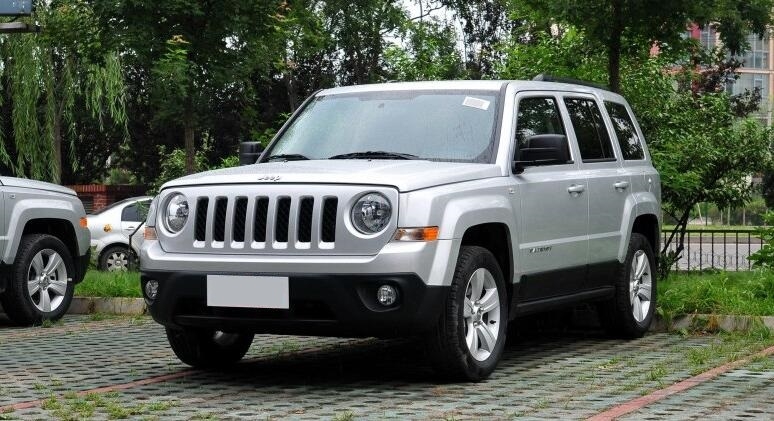 硬派情怀越野车,硬派越野jeep进口自由客怎么样