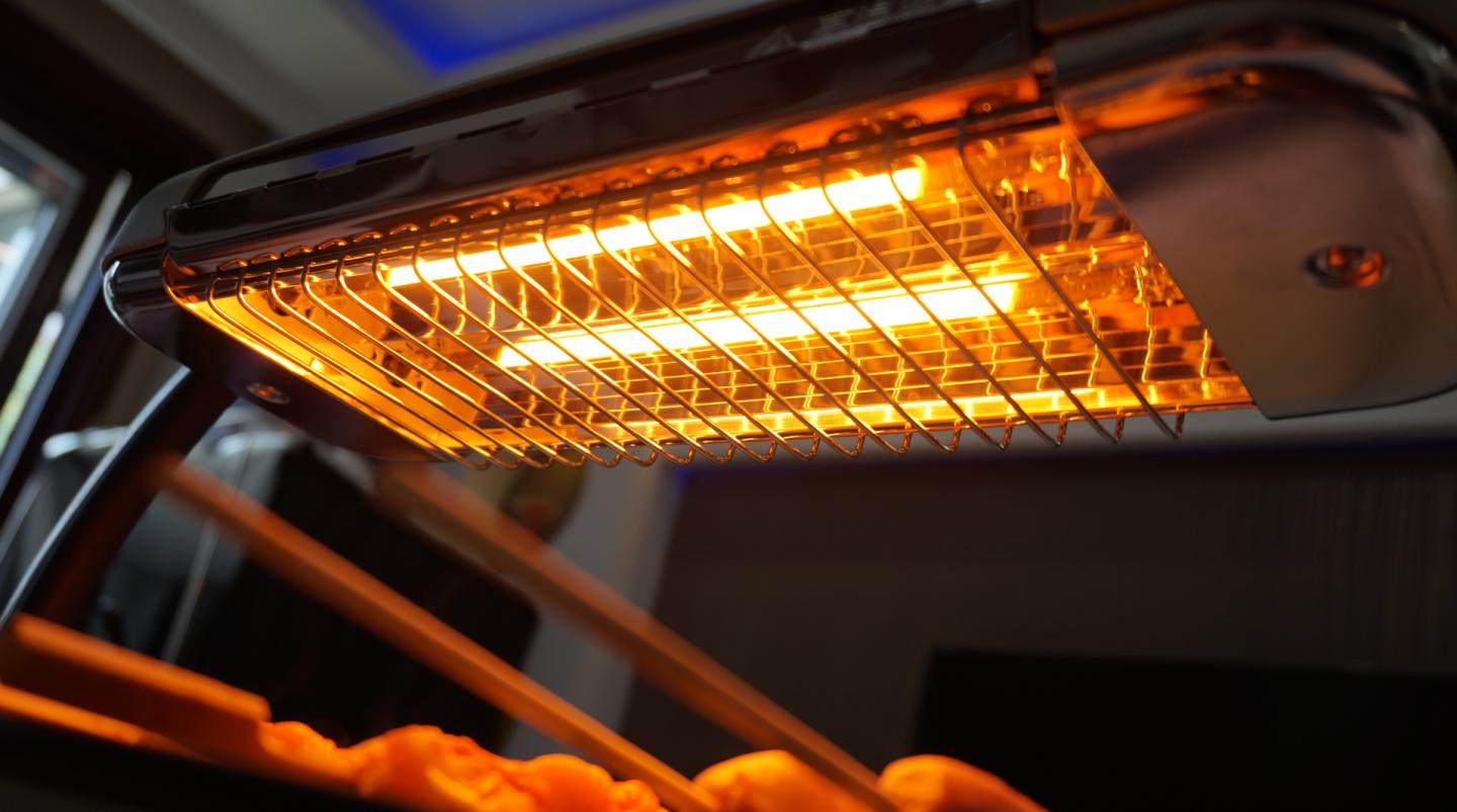 吹着空调吃烤肉空调有味道,吹着空调吃着烤肉