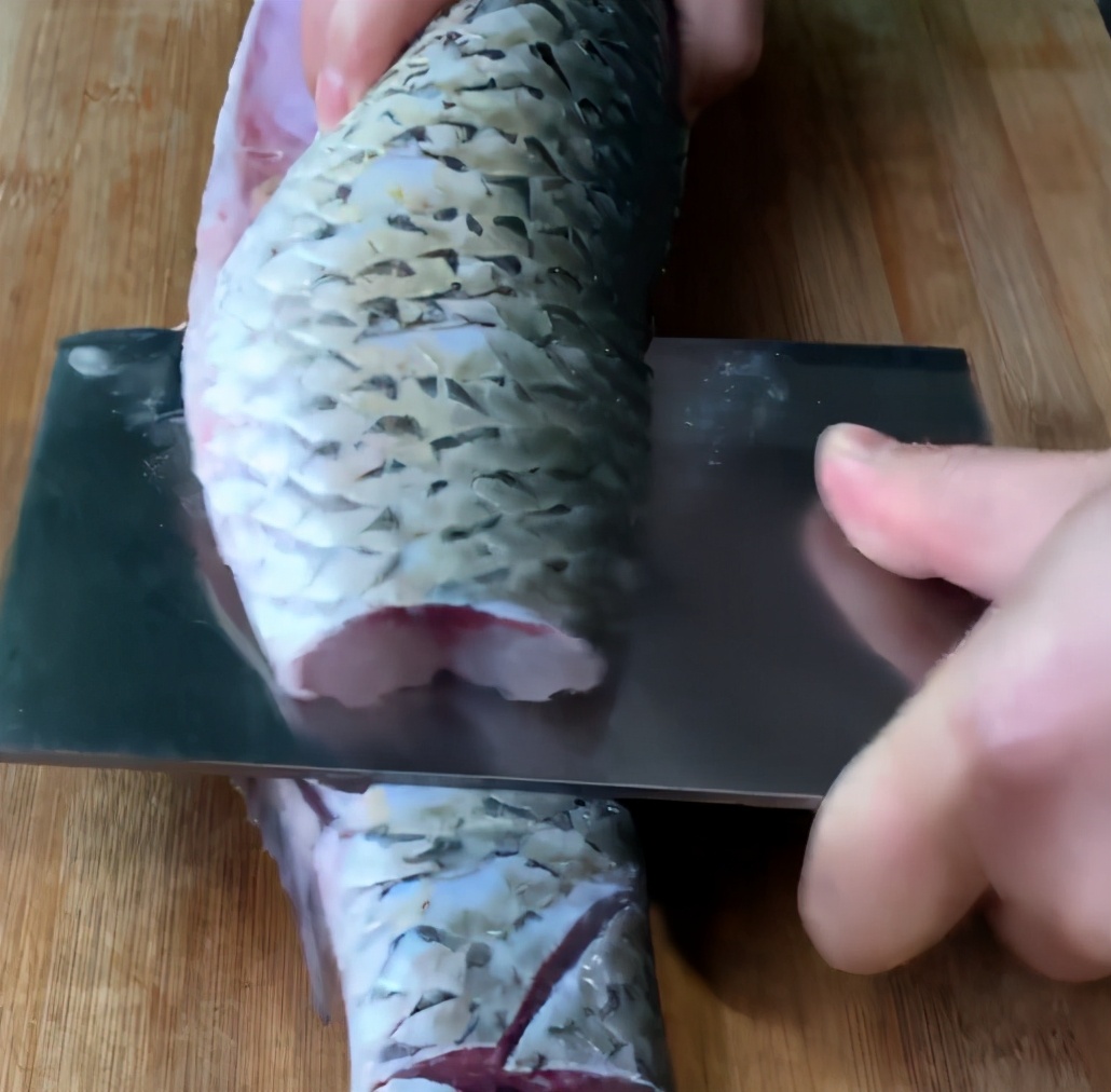 全网最详细草鱼去骨去刺教程,草鱼去刺后有几种做法