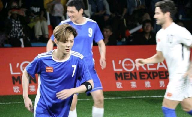 鹿晗回应被周杰伦翻牌子,鹿晗被认错的综艺叫什么