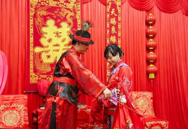 怎样解决中国的单身汉问题,中国3000万单身汉怎么办