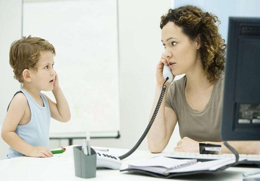 孩子总打岔,孩子说话打岔怎么引导