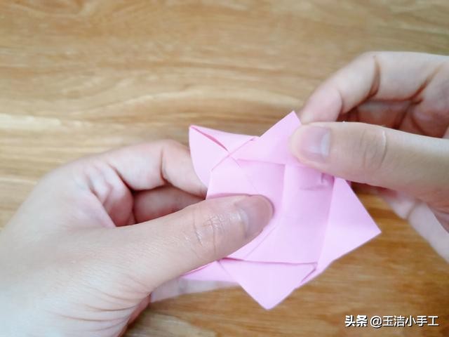 莲花灯折纸教程步骤图,莲花灯折纸教程全部