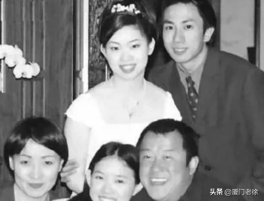 香港大哥情史风云：假戏真做，沙滩play