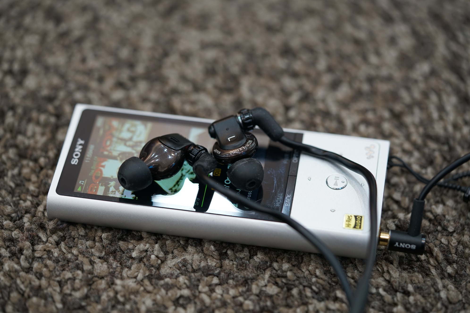 索尼nw-zx300a需要耳放吗,索尼播放器nwzx300a评测